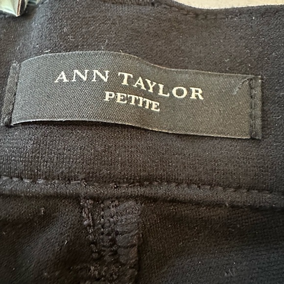 Ann Taylor the super skinny fit black zip up pants. Size 8P - Picture 4 of 5